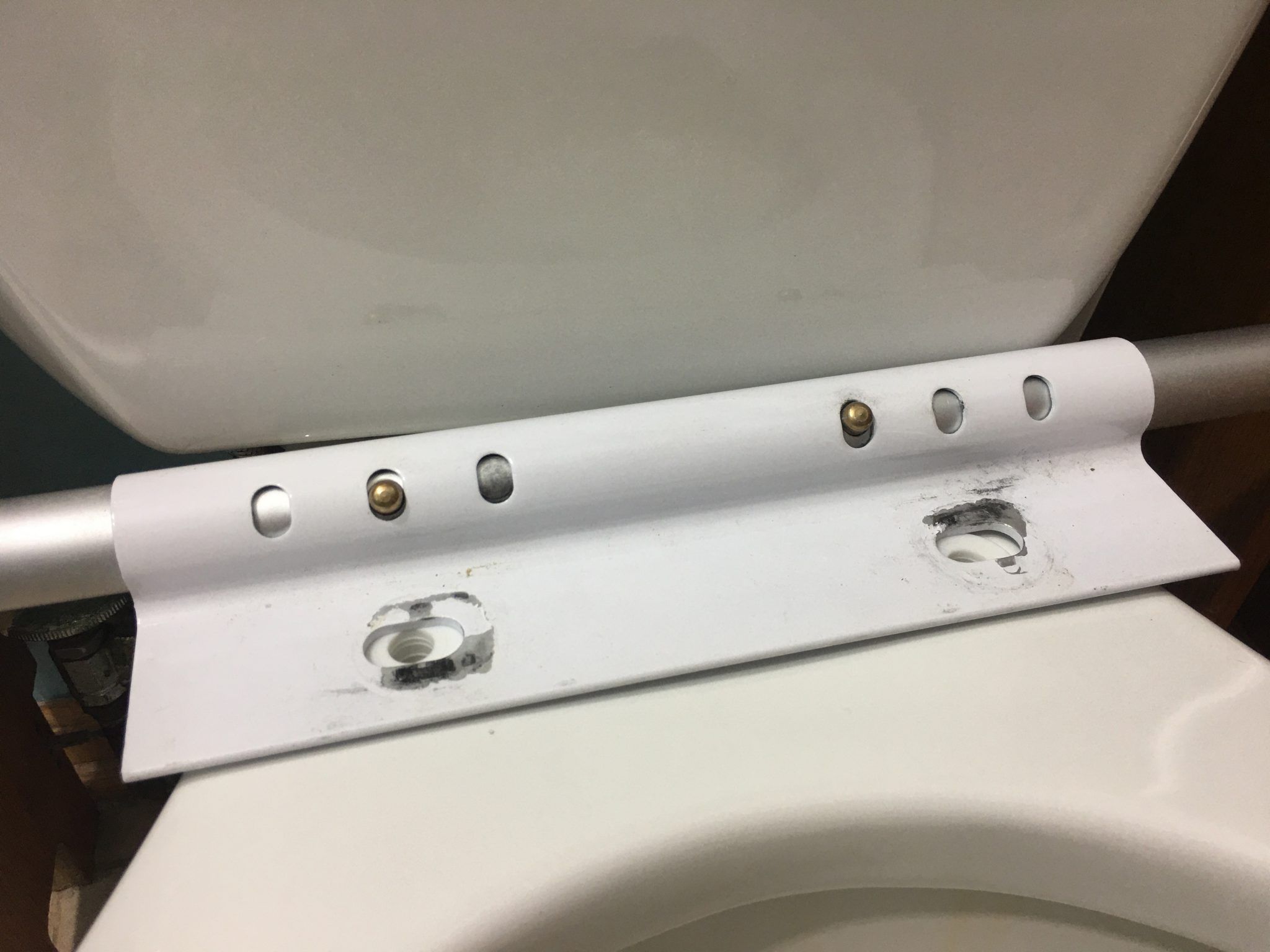 nova toilet safety rails