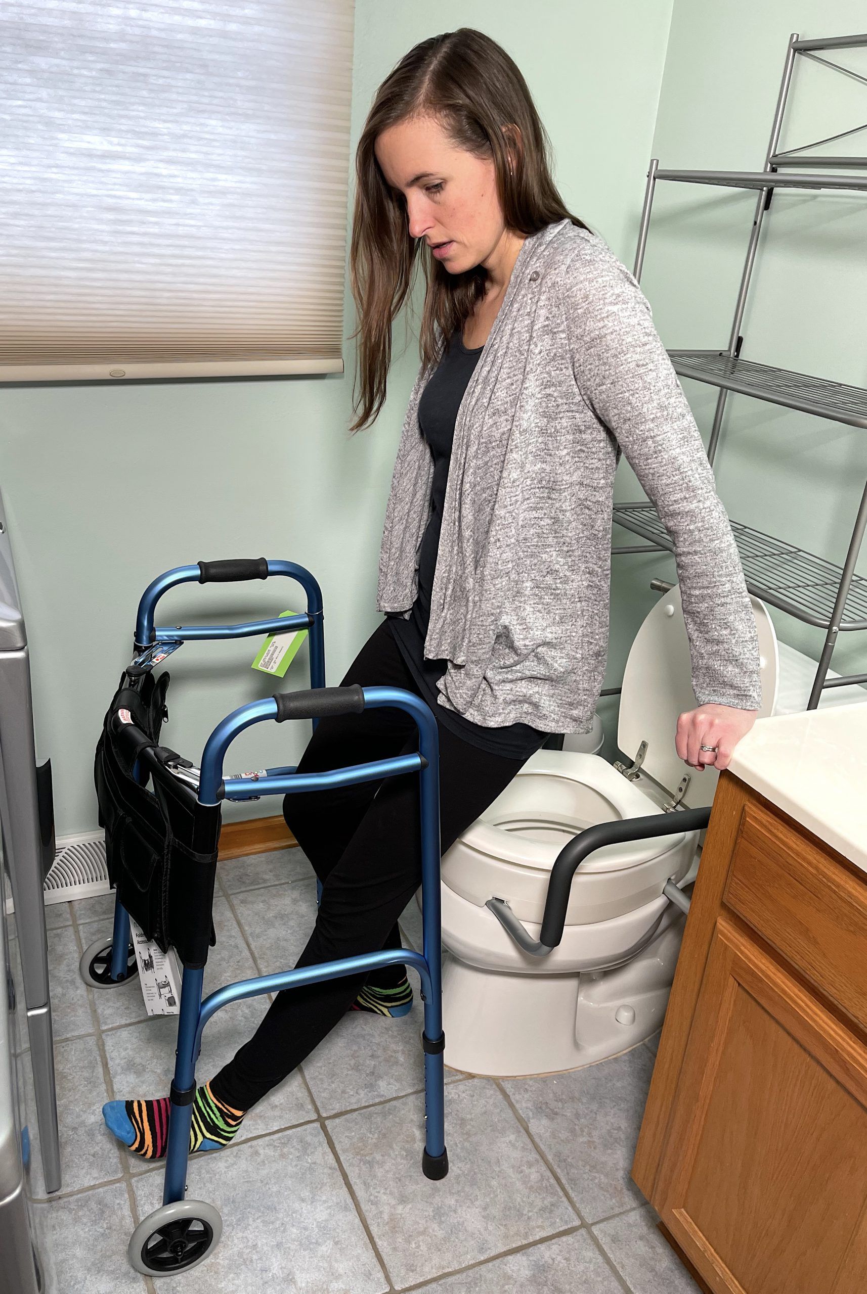 how-to-use-a-toilet-after-hip-replacement-equipmeot